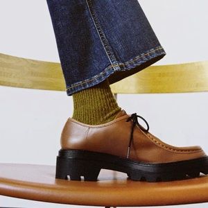 NWOT Lace-Up Low Chunky Heel Leather Shoes